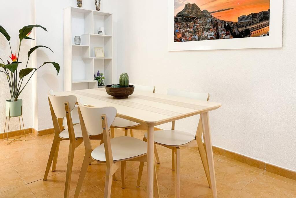 Coqueto Y Amplio Apartamento A 15 Min De La Playa 알리칸테 외부 사진